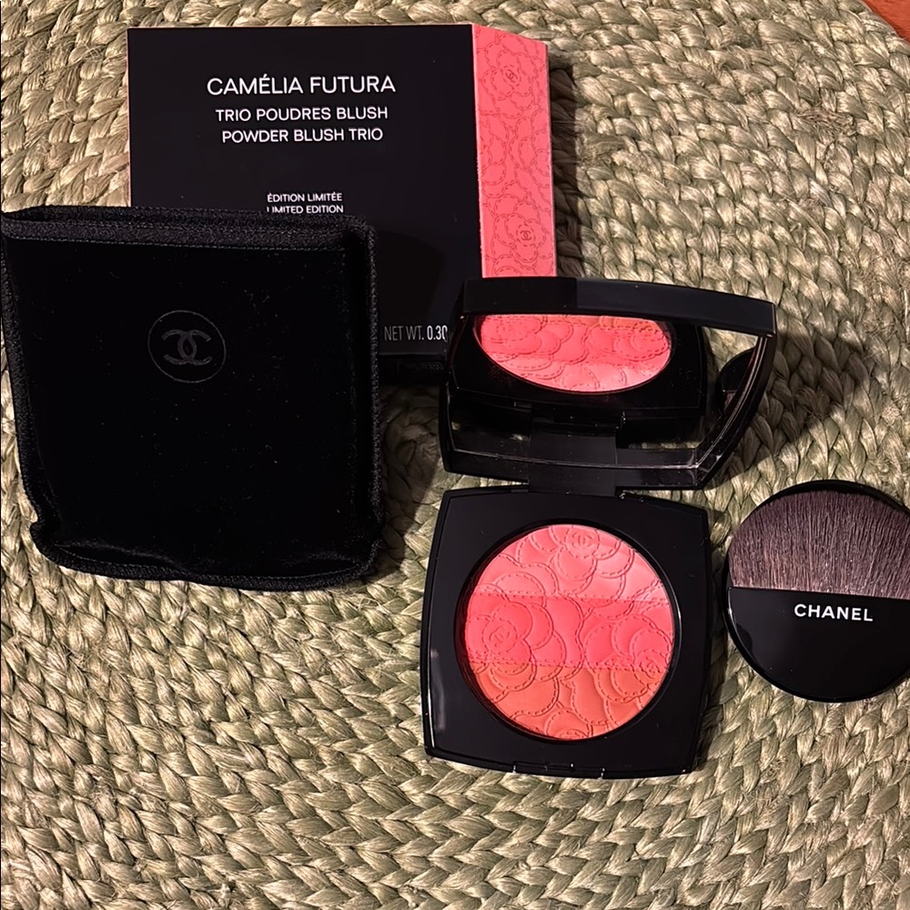 Chanel Camélia Futura Trio Blush - LE